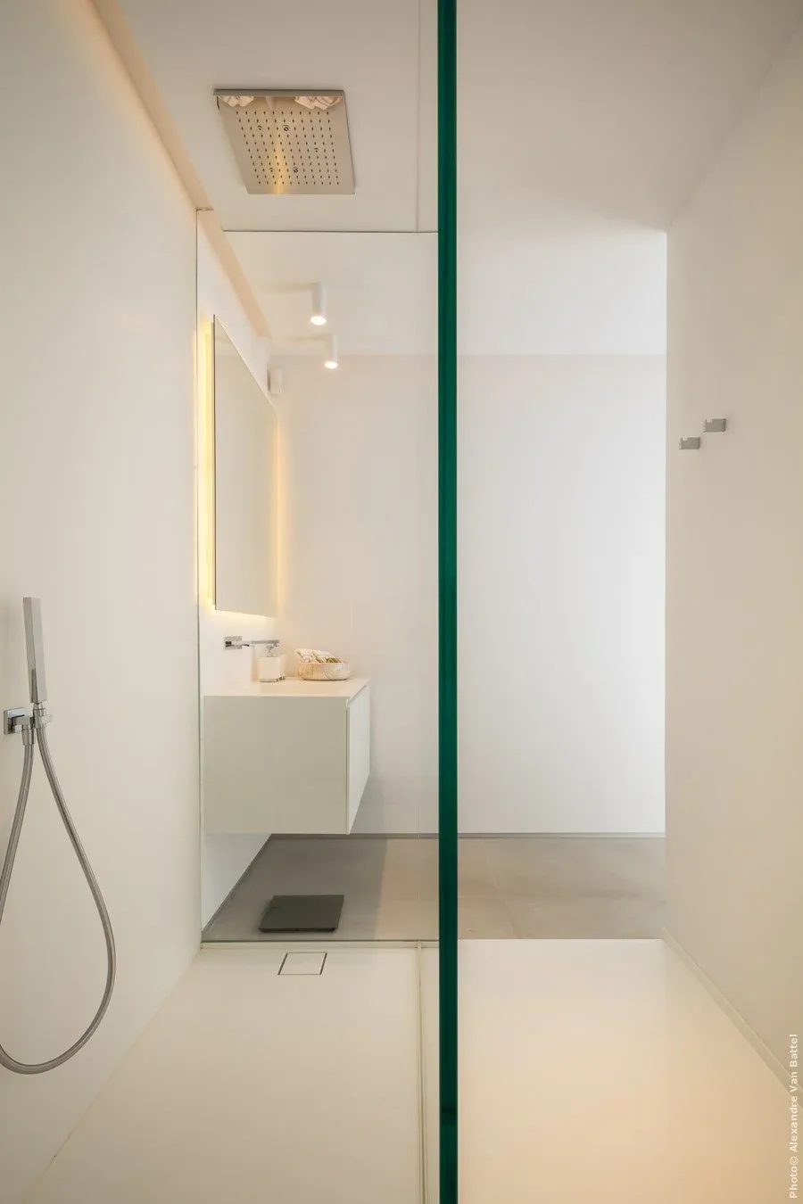 Salle de bain design verre vert